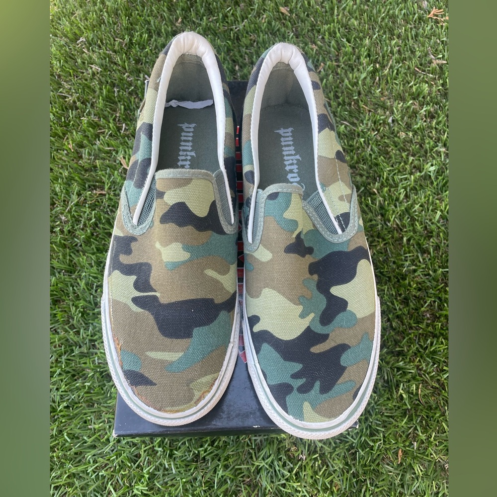 Punkrose Camo Slip Ons Shakin Sz(7.5)